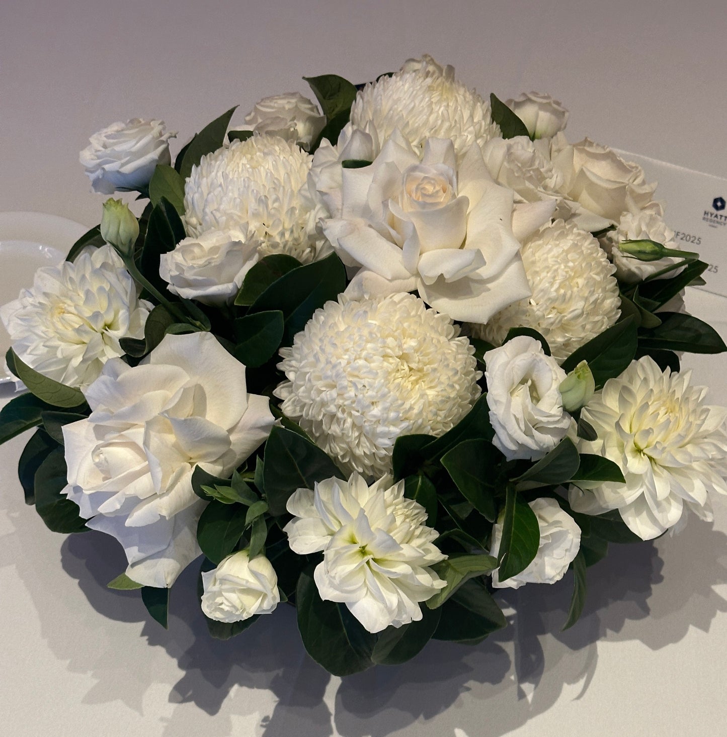 Round Table Centrepiece in Low Vase