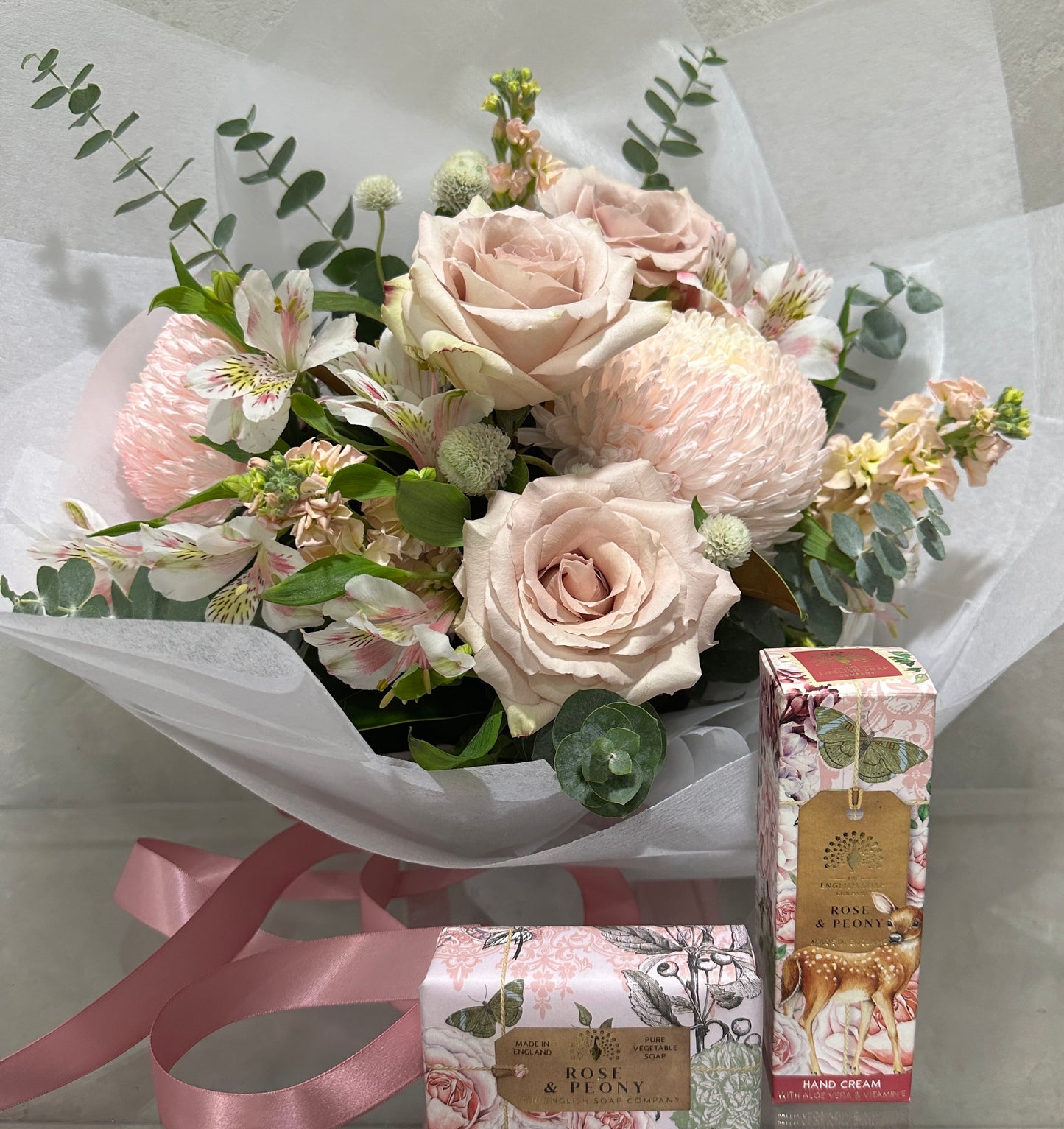 Soft Pink Posy with Soap & Hand Cream